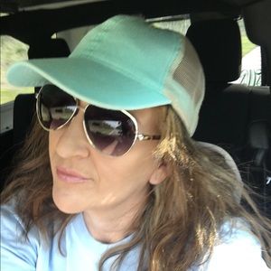 Meet your Posher, Tara